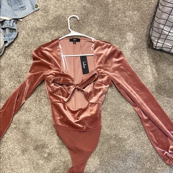 Lulus Tops - Lulu's Orange Cut Out Ruched Bodysuit